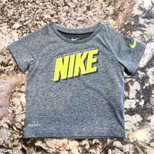 Nike T-Shirt